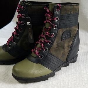 sorel lexie wedge camo